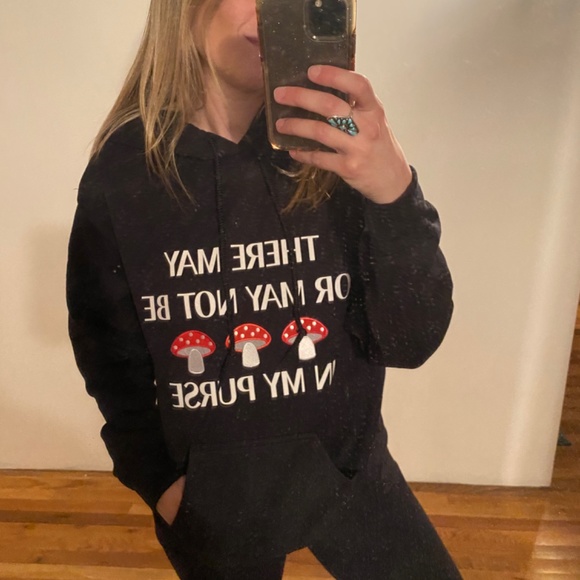 🍄 Private Party black shrooms in my purse hoodie sweatshirt w/ mushroom patches - Picture 4 of 9